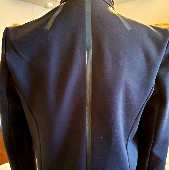 Jacket - Picture 5 of 6